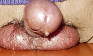 عیار کلیپ فیلم سوپر خارجی آسیایی از یک مرد بالغ از blowjob استفاده می کند