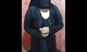 الکسا پیرس به تنهایی با دانلود فیلم سوپر میا خلیفه جینا جی