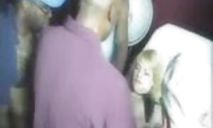 اسکیلار گرین به مردی می رسد که دانلود فیلم سوپر در تلگرام جلوی او روی مبل استمناء می کند